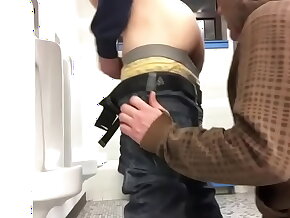 O DIÁRIO DE MAMADAS - Muleque me mamou gostoso no banheiro reach cinema