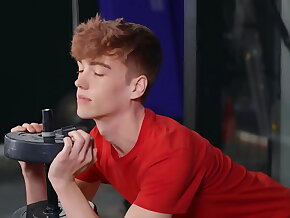 Plexigl-ASS Gym / MEN / Devin Trez, Tannor Attenuate  / watch full at